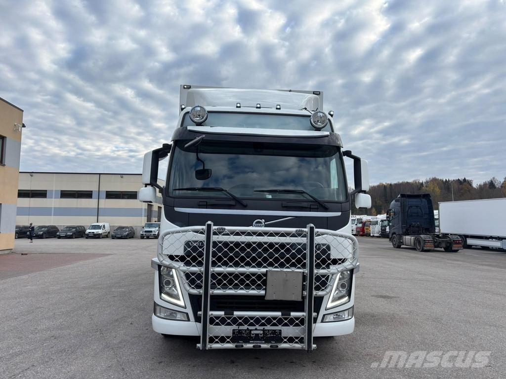 Volvo FM 330 4x2 EURO6 + SIDE OPENING BOX Dobozos teherautók