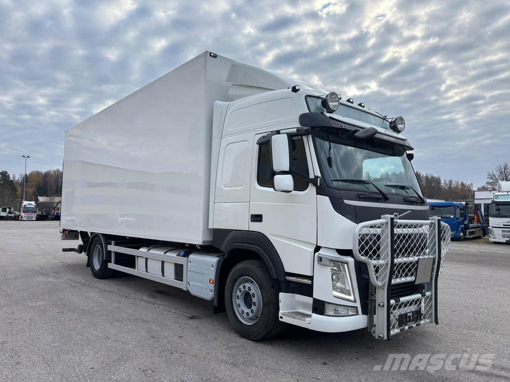 Volvo FM 330 4x2 EURO6 + SIDE OPENING BOX Dobozos teherautók
