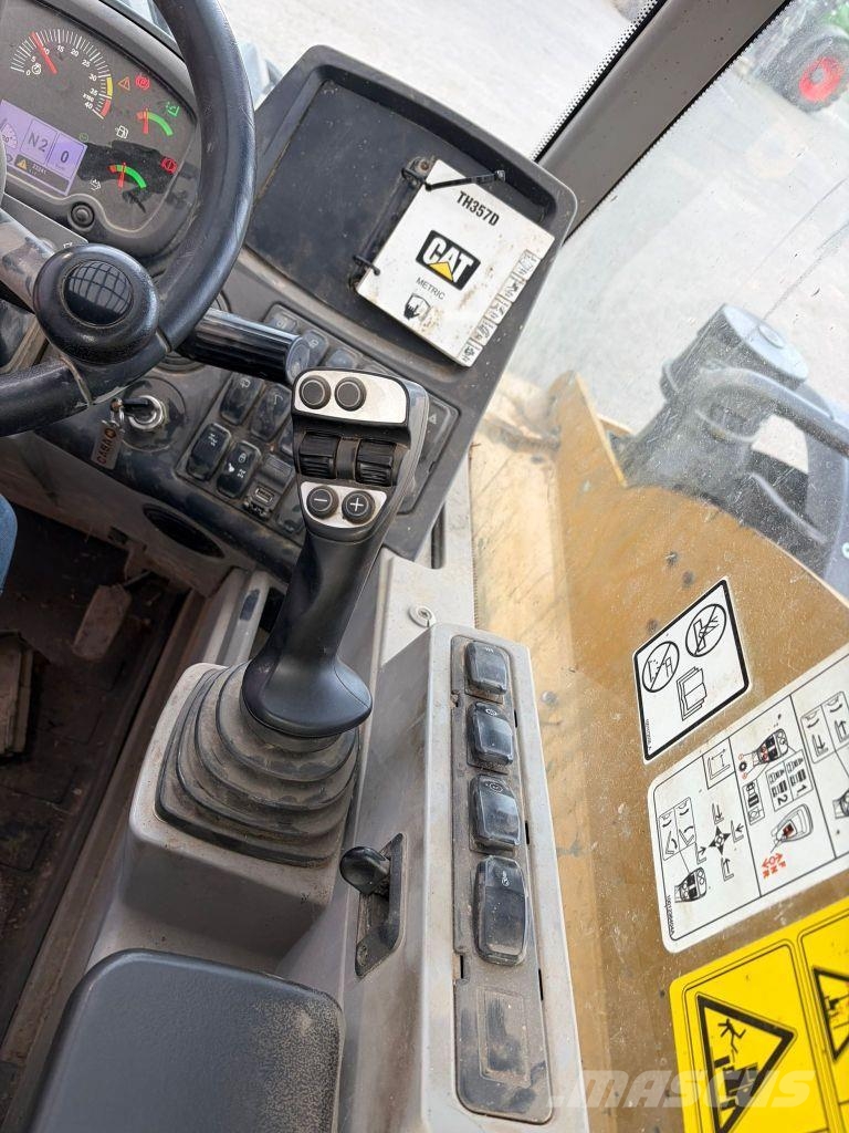 CAT TH 357 D معدات مناولة لأغراض الزراعة