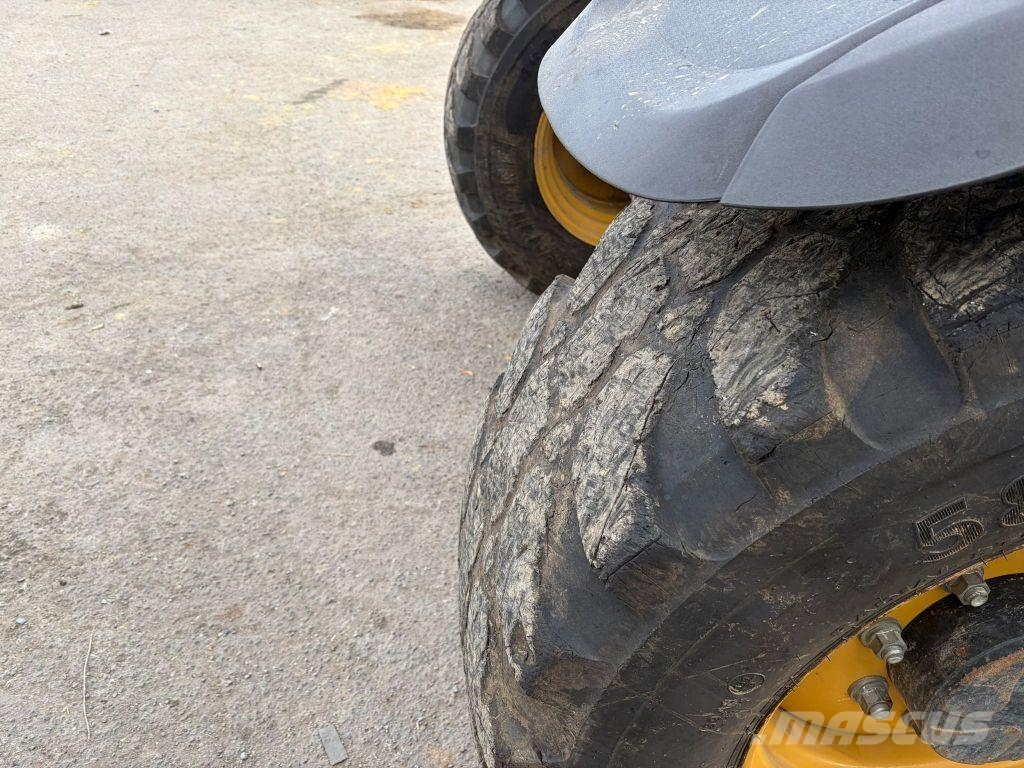 CAT TH 357 D معدات مناولة لأغراض الزراعة