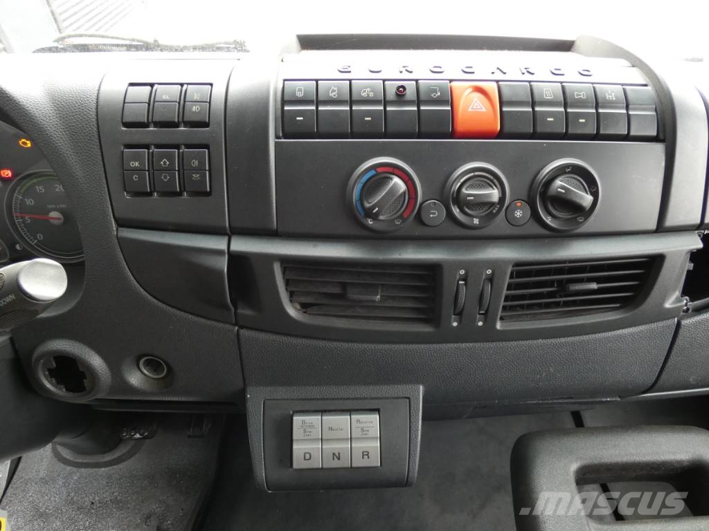 Iveco 180E 28 Camiones con caja de remolque