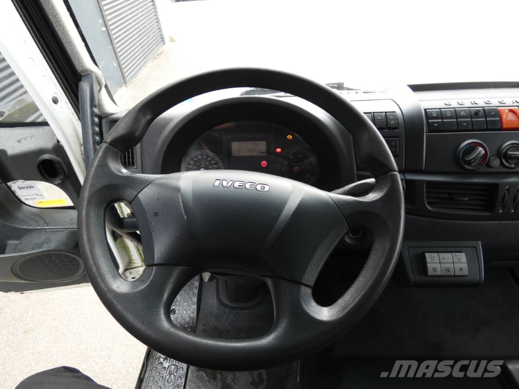 Iveco 180E 28 Camiones con caja de remolque