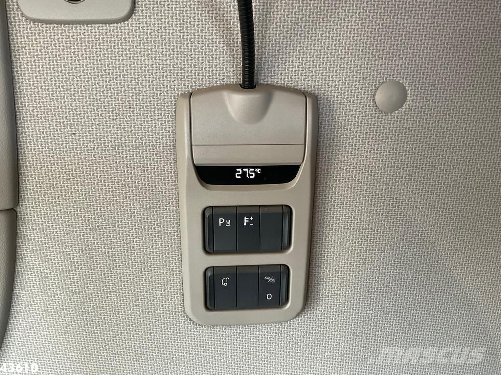 DAF FAD XF 530 8x4 Holzkran Guindastes todo-terreno