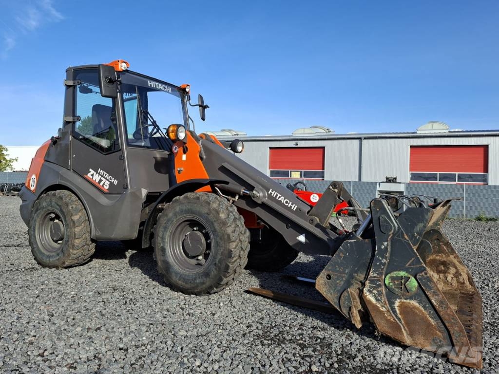 Hitachi ZW 75-6 Lietoti riteņu kompaktiekrāvēji