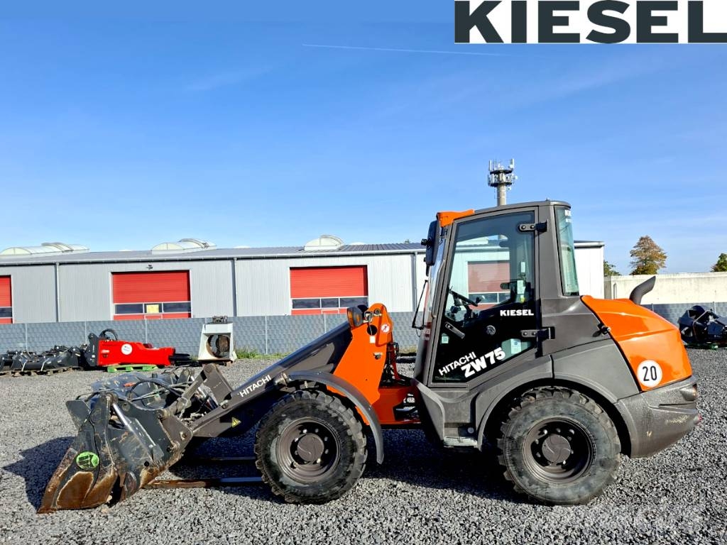 Hitachi ZW 75-6 Lietoti riteņu kompaktiekrāvēji