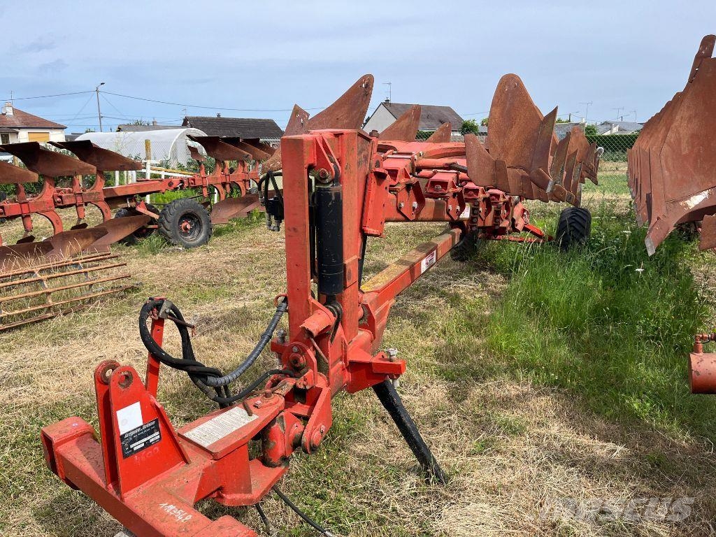 Gregoire BESSON SPERB7 Conventional ploughs