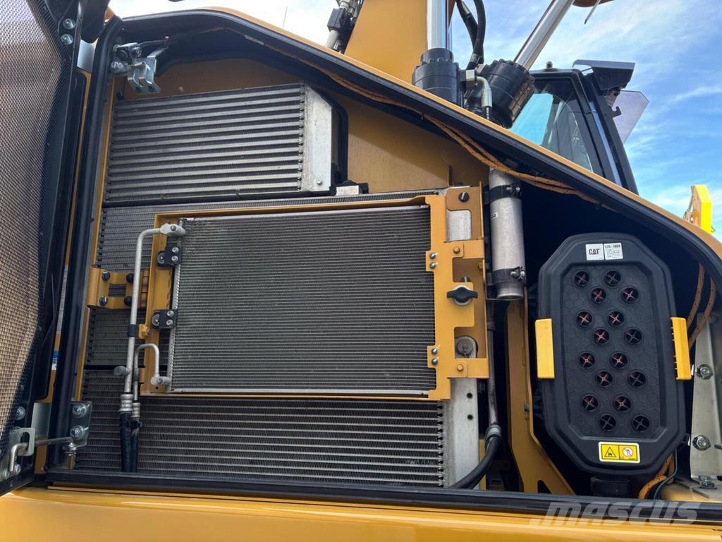 CAT M317 Escavatori gommati