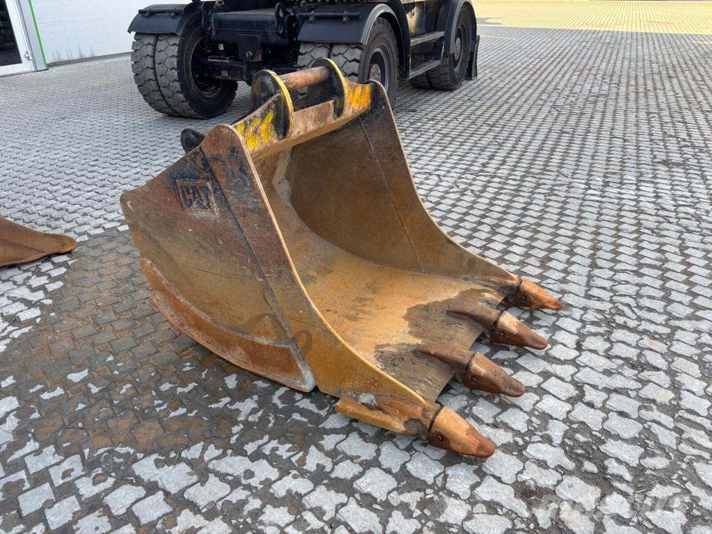 CAT M317 Escavatori gommati