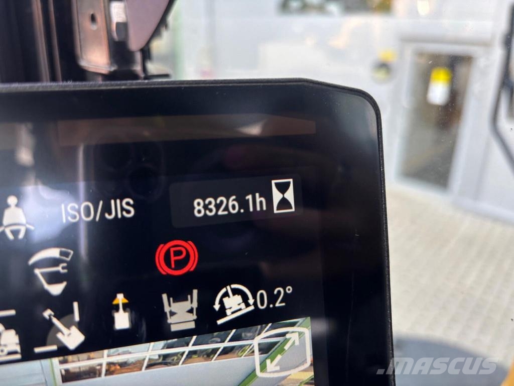 CAT M317 Escavatori gommati