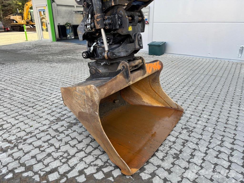 CAT M317 Escavatori gommati