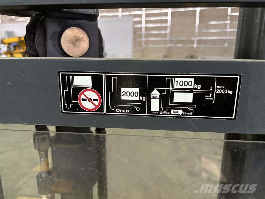 Jungheinrich ERD 220 Stand-in stackers