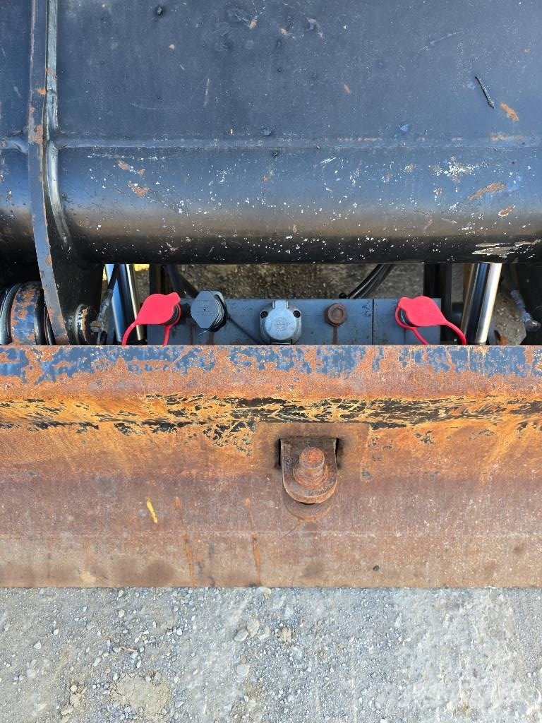 CAT 318 F Excavadoras de ruedas