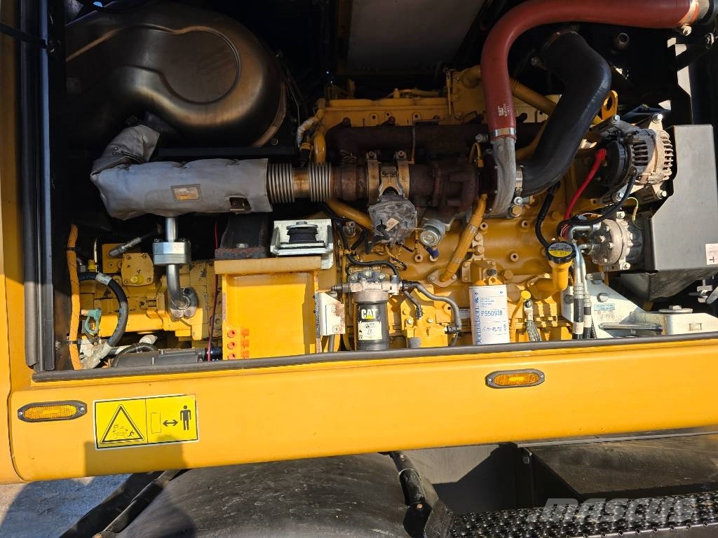 CAT 318 F Excavadoras de ruedas
