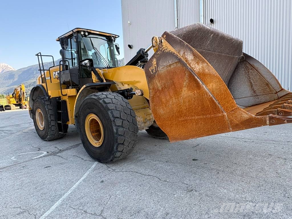 CAT 966 M Pyöräkuormaajat