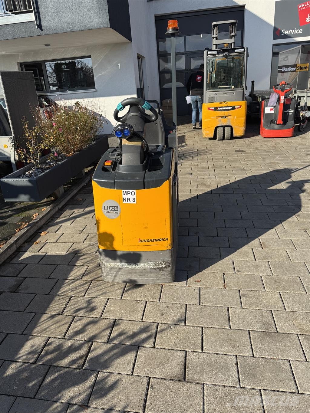 Jungheinrich EZS130 Li-Ion Tractores de reboque