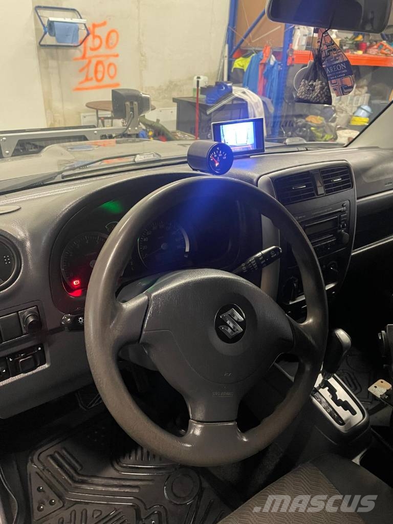 Suzuki Jimny 汽车