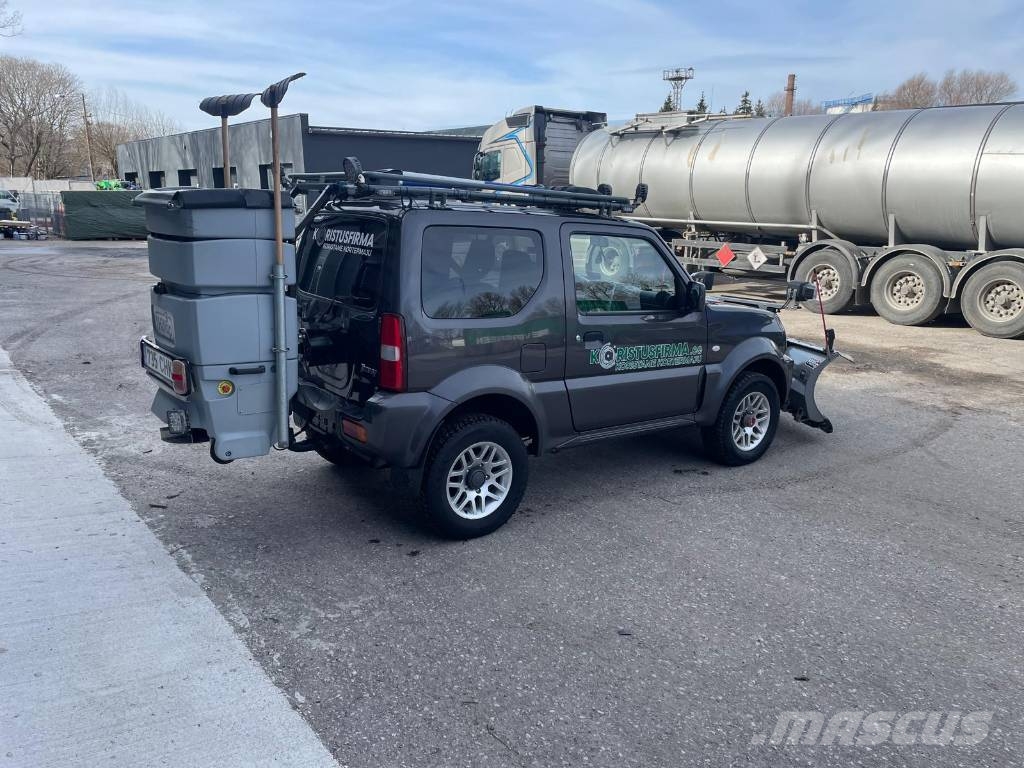 Suzuki Jimny 汽车