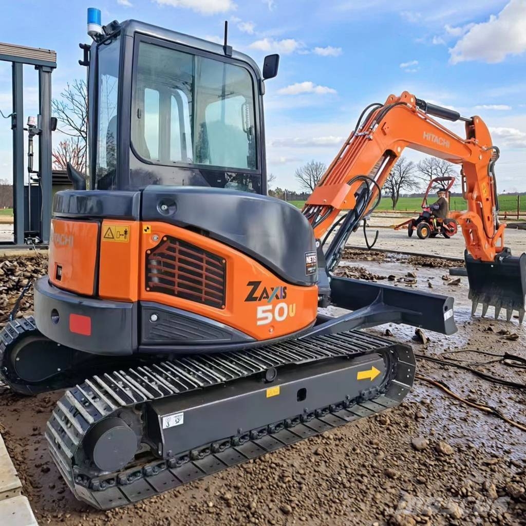 Hitachi ZX 50 U حفارات صغيرة أقل من 7 طن (حفارات صغيرة)