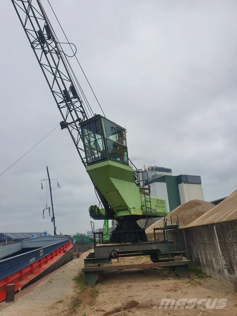 Sennebogen 625 625 Harbour cranes