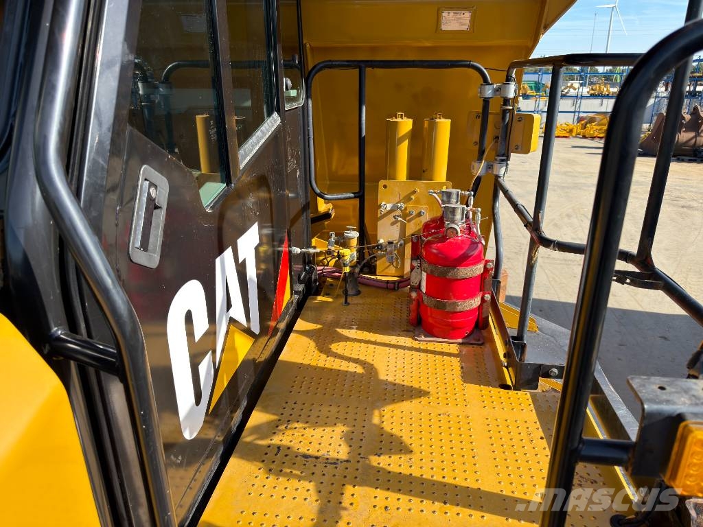 CAT 772G - Excellent condition! Rigid dump trucks