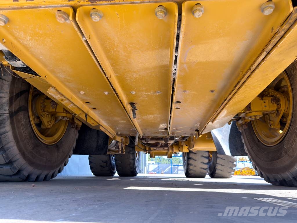 CAT 772G - Excellent condition! Rigid dump trucks