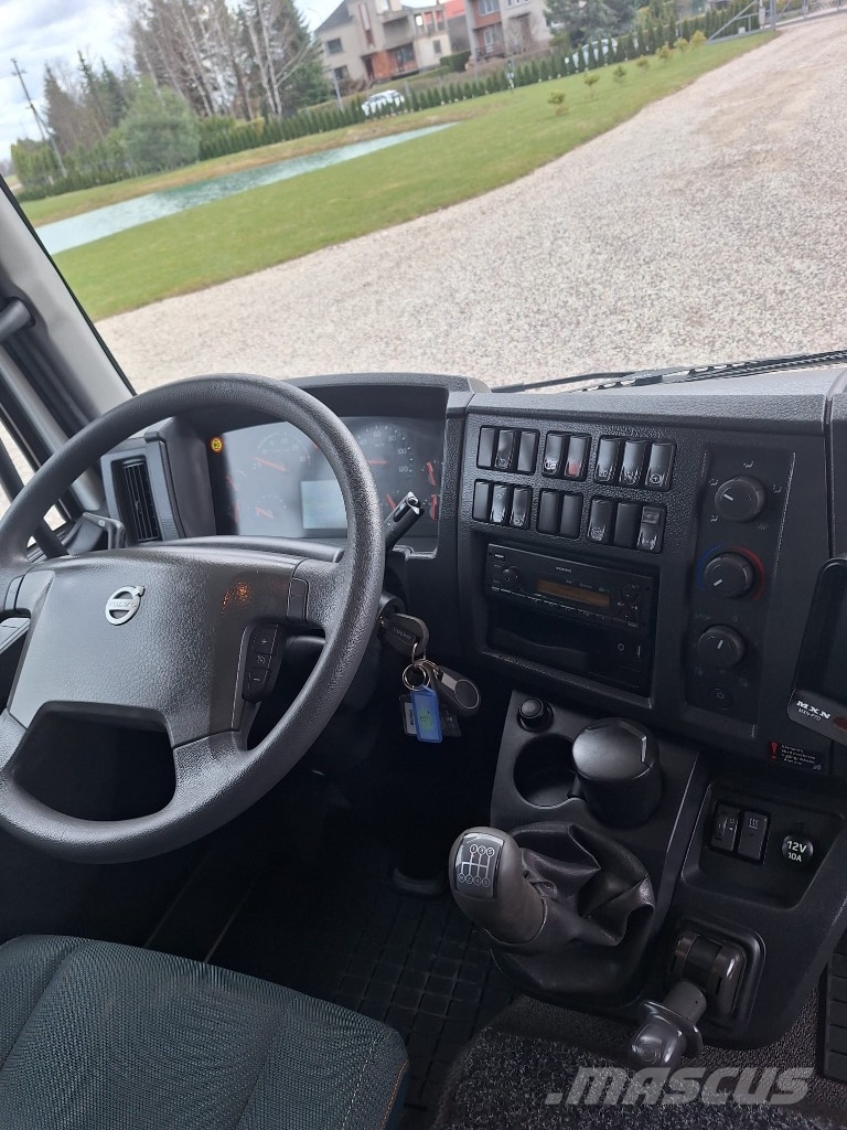 Volvo FL 210 Camiones portacubetas