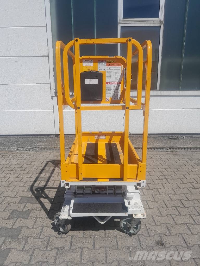  Custom Equipment P830CE Plataformas tijera
