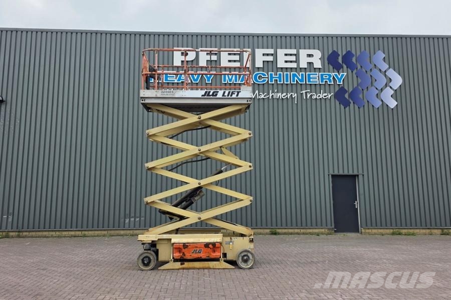 JLG 3246ES Electric, 11.7m Working Height, 320kg Capac Schaarhoogwerkers