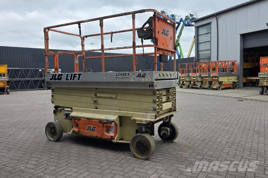 JLG 3246ES Electric, 11.7m Working Height, 320kg Capac Schaarhoogwerkers