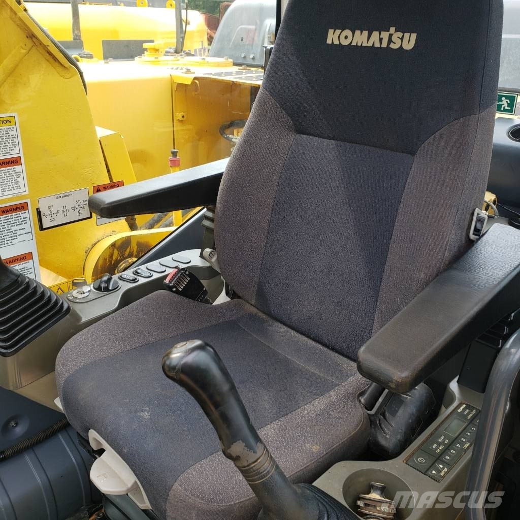 Komatsu PC210LCi-10 Rupsgraafmachines