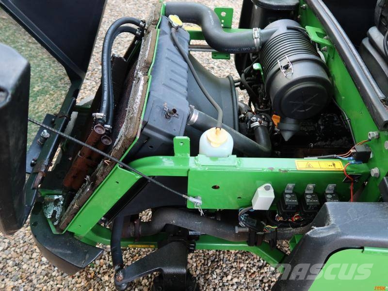 John Deere 1435 Коммунальные мини-погрузчики