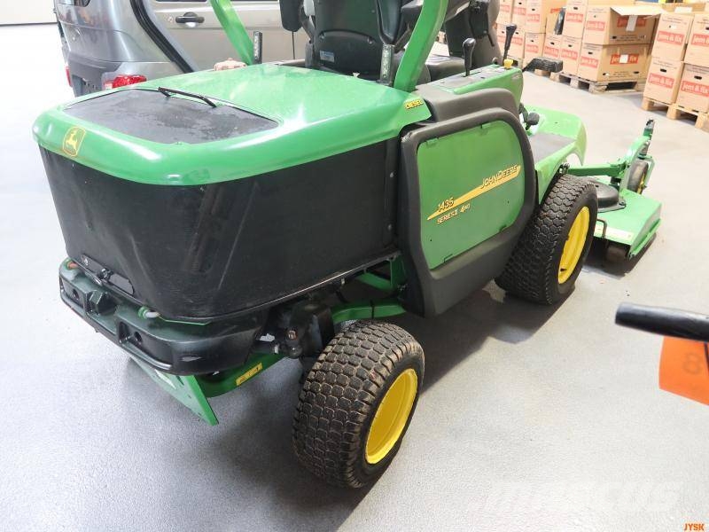John Deere 1435 Коммунальные мини-погрузчики