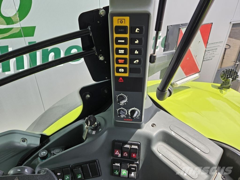 CLAAS AXION 810 CMATIC 트랙터