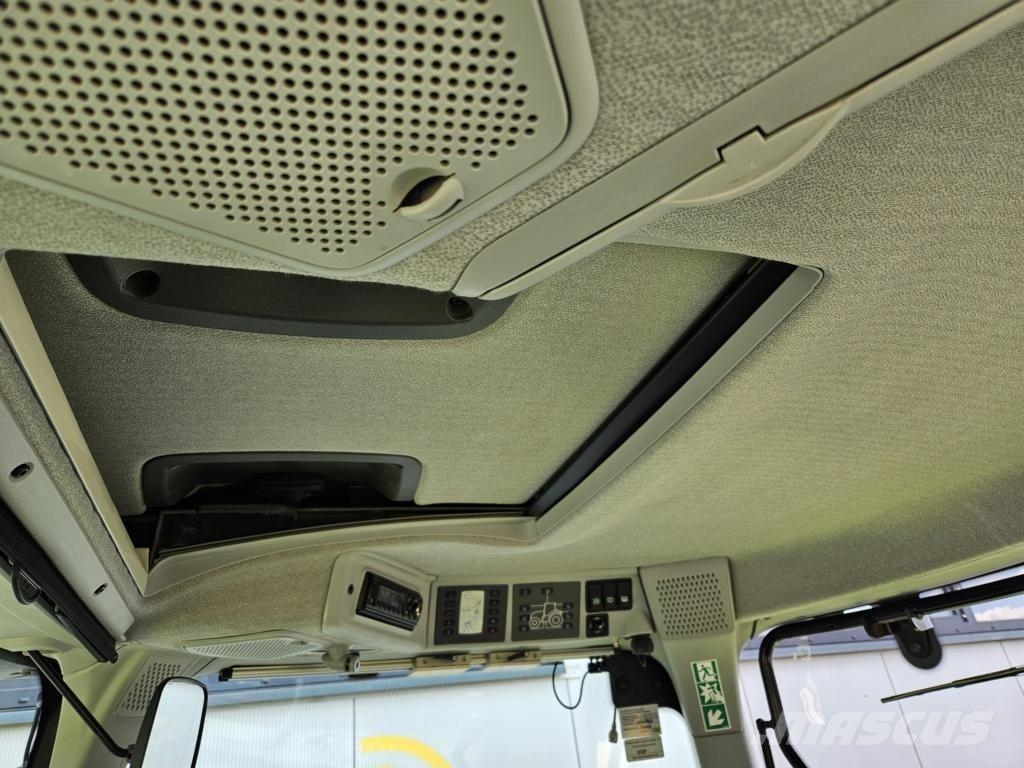 CLAAS AXION 810 CMATIC 트랙터