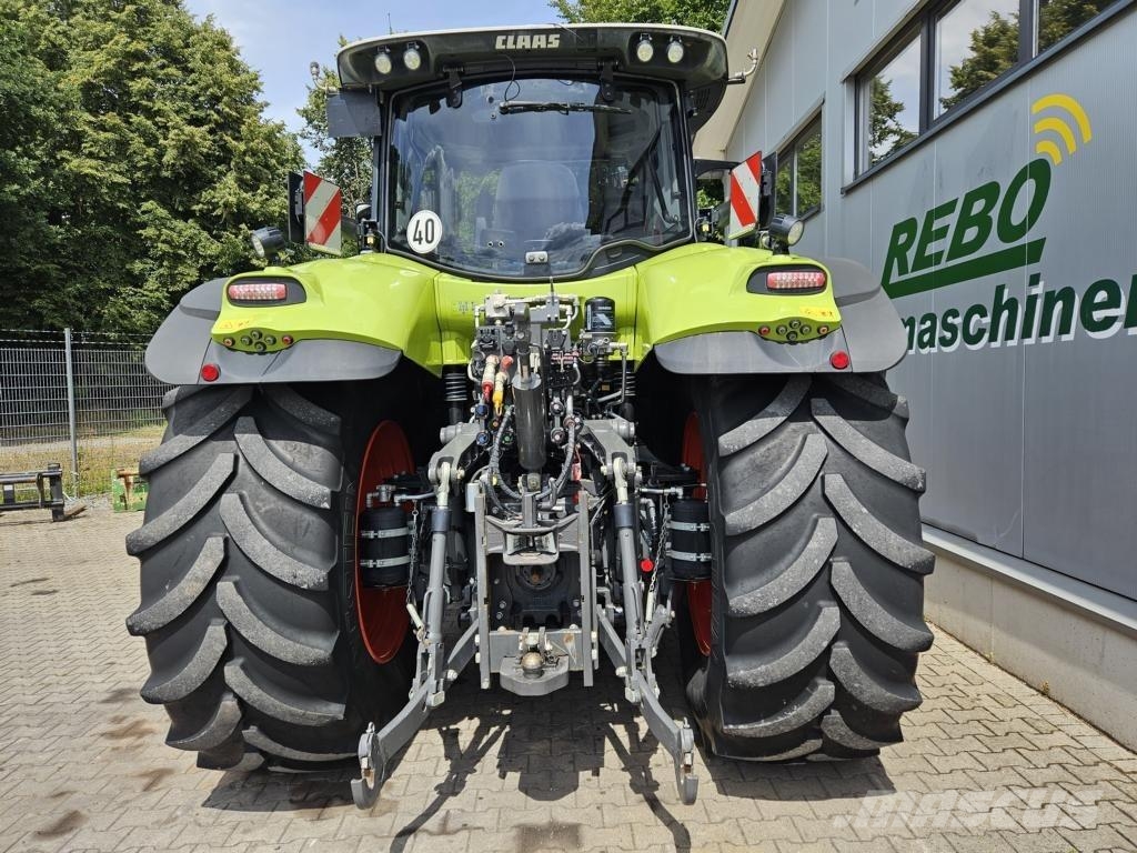 CLAAS AXION 810 CMATIC 트랙터