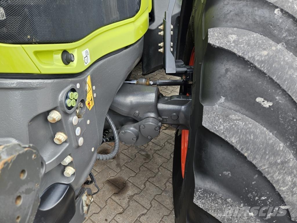 CLAAS AXION 810 CMATIC 트랙터