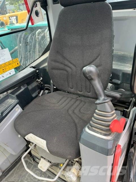 Kobelco SK130LC-11 Bageri guseničari