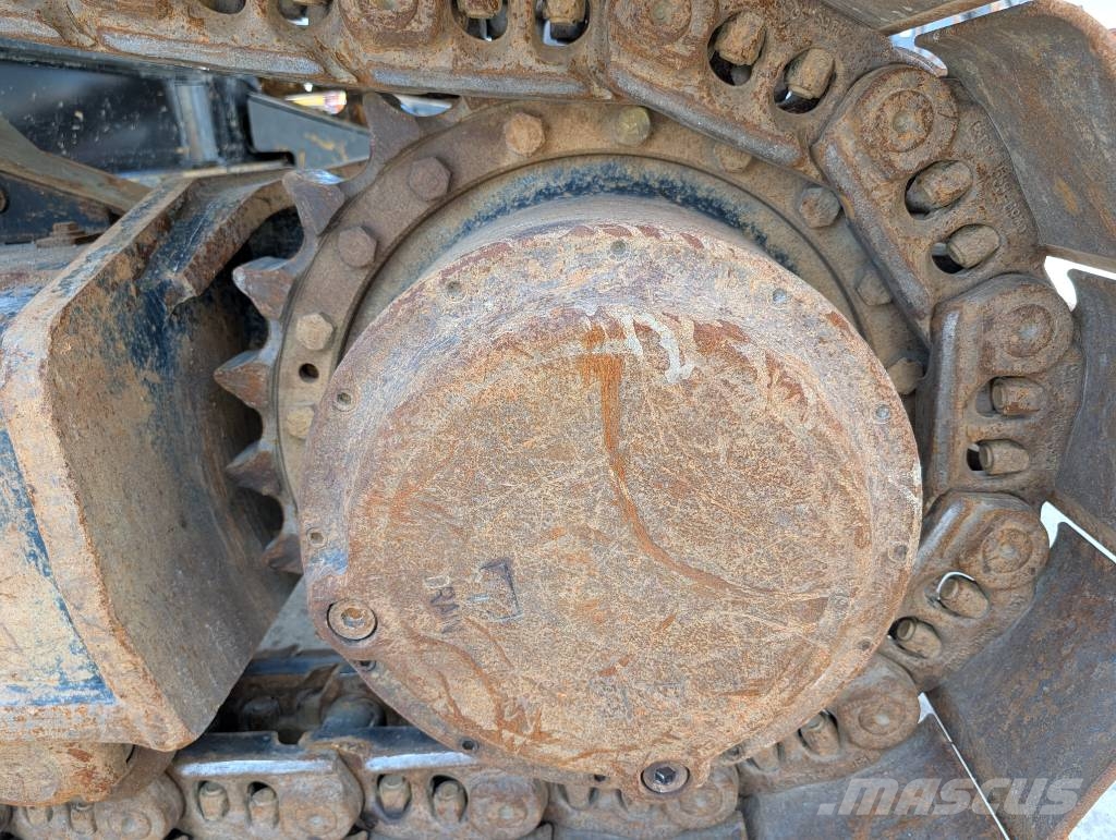 CAT 352 Crawler excavators