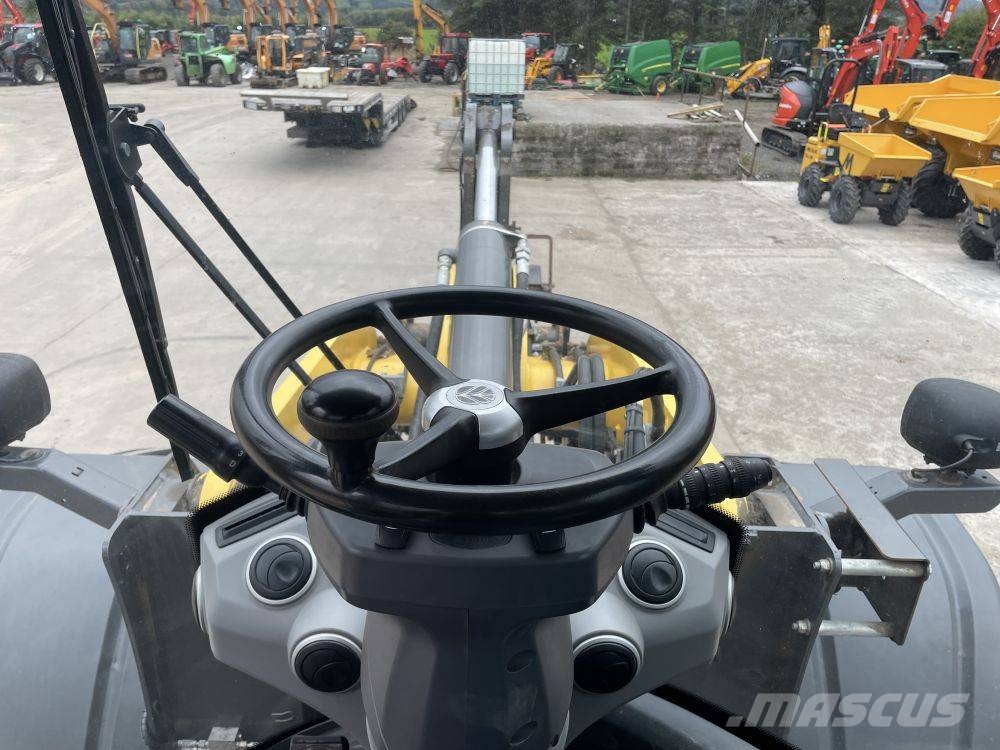 New Holland W 170 Wheel loaders