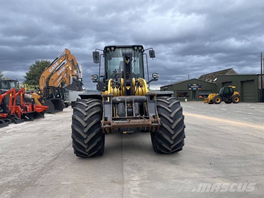 New Holland W 170 Wheel loaders