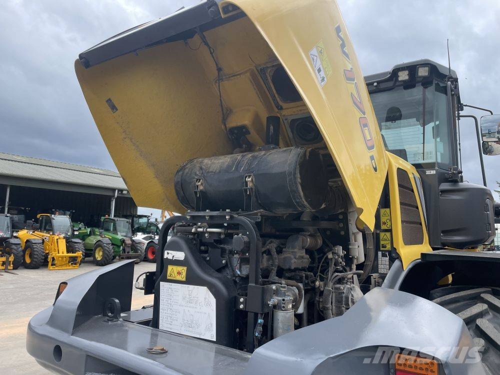 New Holland W 170 Wheel loaders