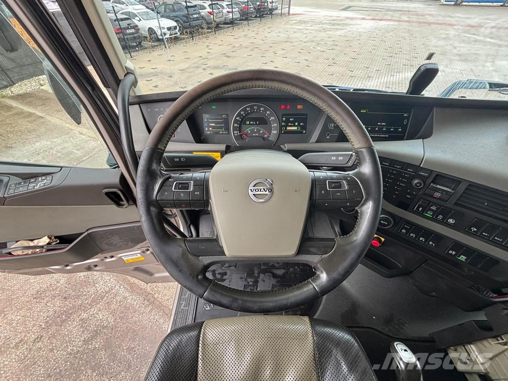 Volvo FH 540 6x4 RETARDER / BOX L=4449 mm Pašizgāzējs