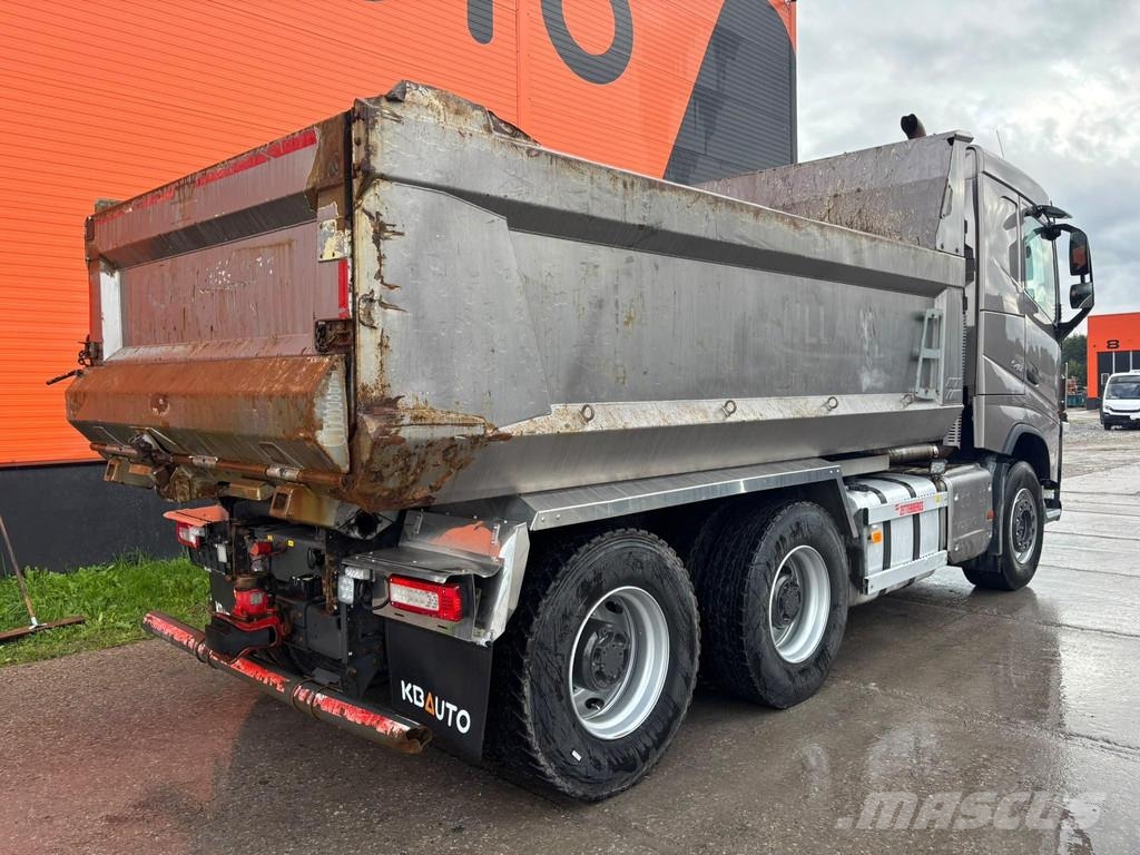 Volvo FH 540 6x4 RETARDER / BOX L=4449 mm Pašizgāzējs