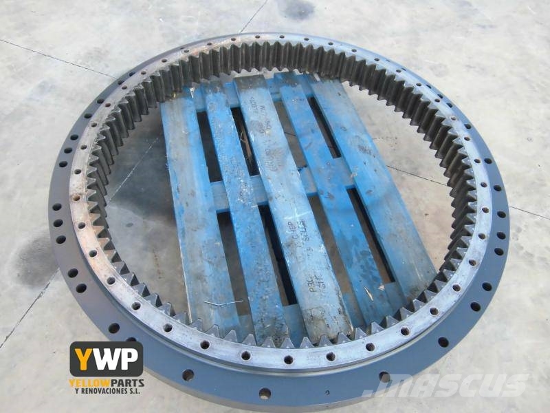 Komatsu PC450-8 Swing Ring Chasís