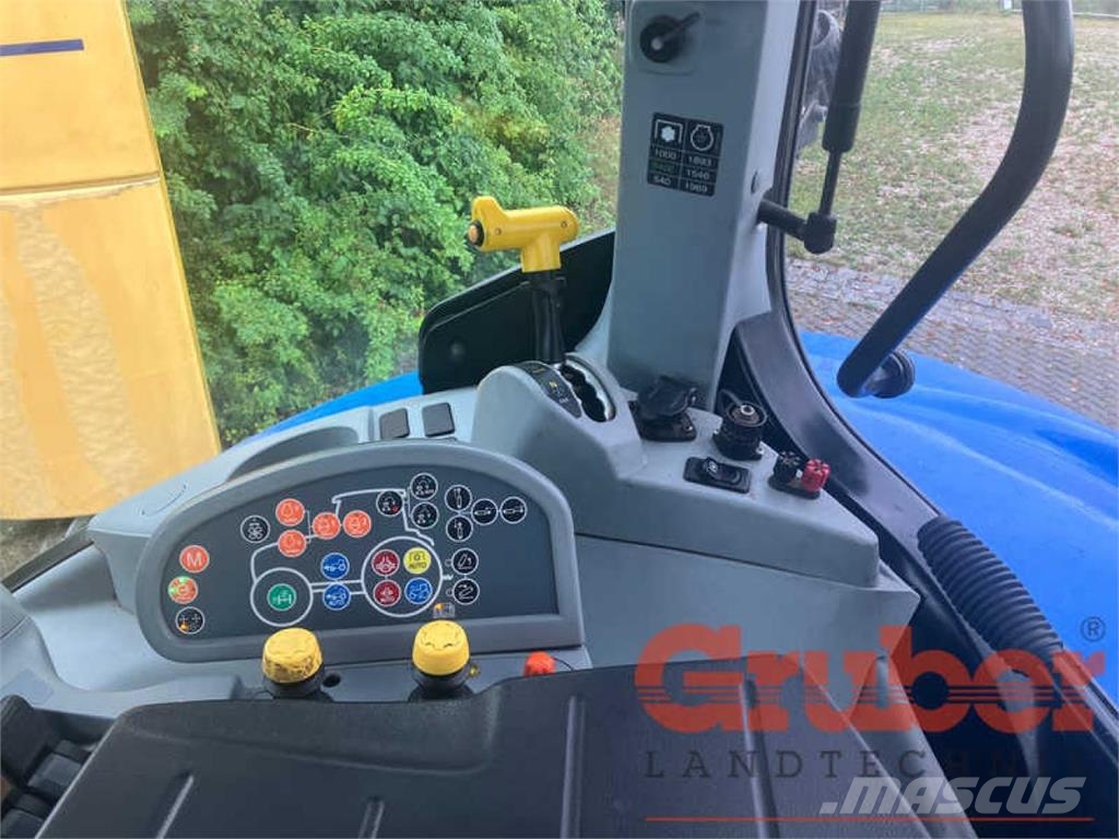 New Holland T7.225AC MY15 Tratores Agrícolas usados