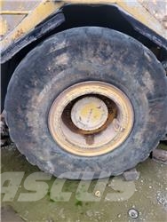 Volvo A25 Rehvid, rattad ja veljed