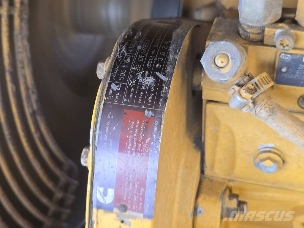 Champion 720 A III معدات تمهيد الطرق