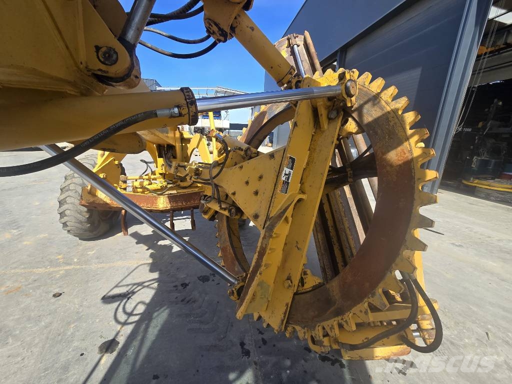 Champion 720 A III معدات تمهيد الطرق