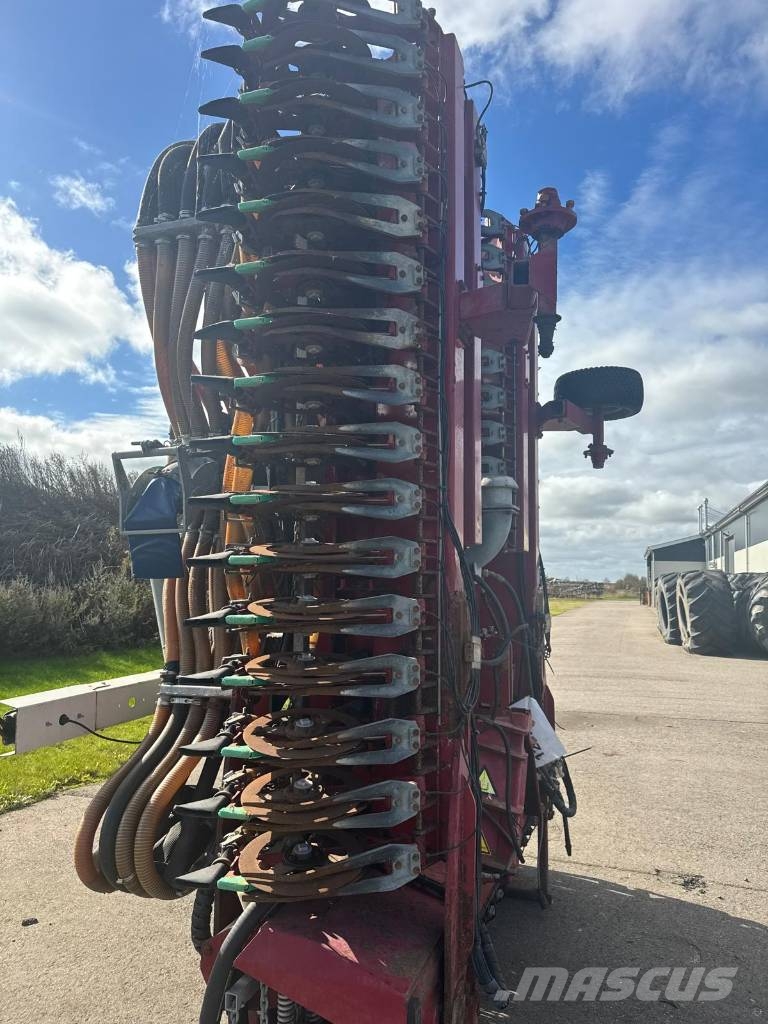 Vredo ZB3 12 meter grøntjordsnedfælder Цистерни для перевезення суспензій