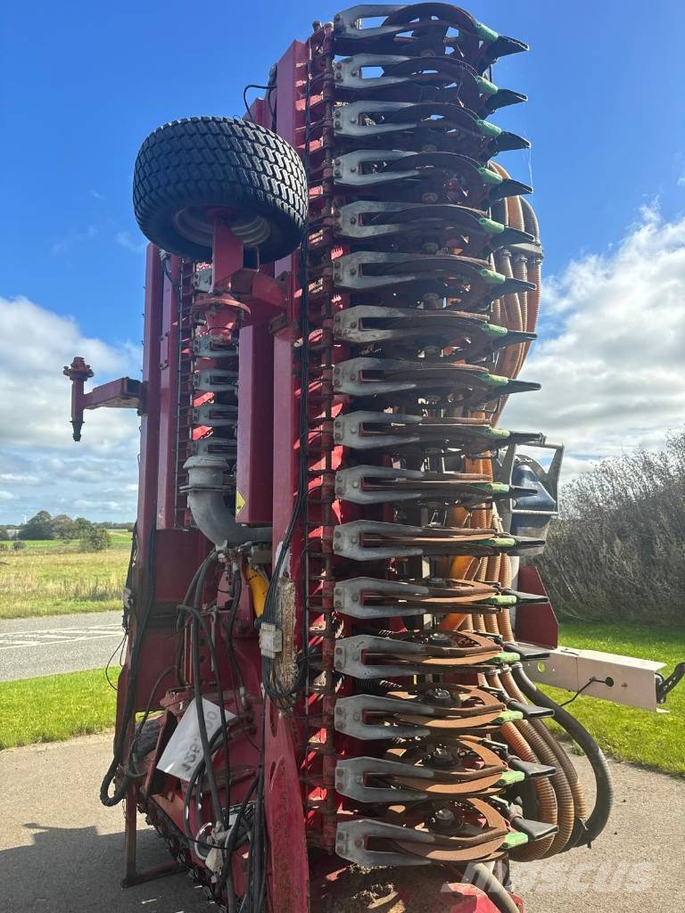 Vredo ZB3 12 meter grøntjordsnedfælder Цистерни для перевезення суспензій